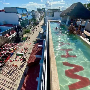 Why Not Rooftop Party Hostel Playa del Carmen