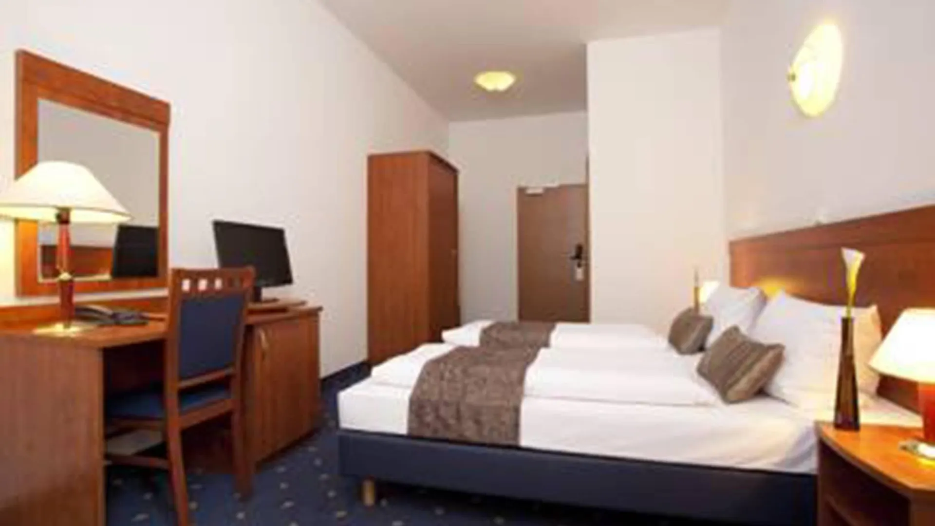 Hotel Atrium Charlottenburg Βερολίνο 3*,